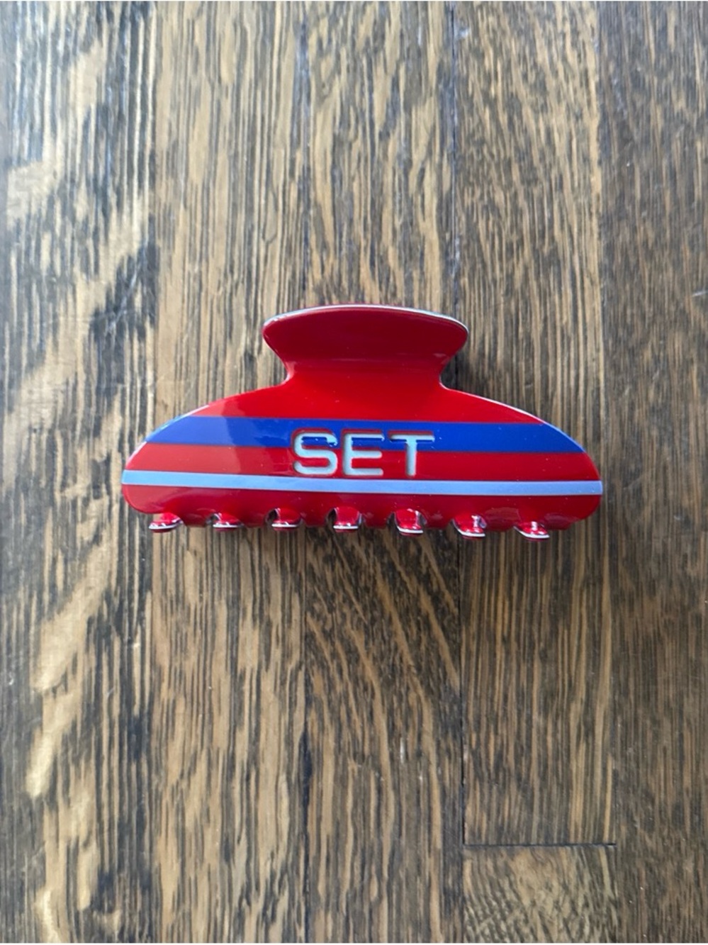 SET Active Claw Clip in Vespa